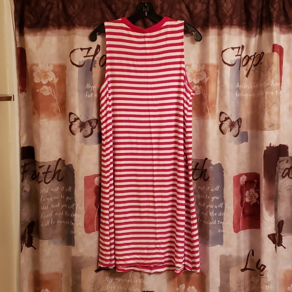 Comfortable Dress - Picture 2 of 3